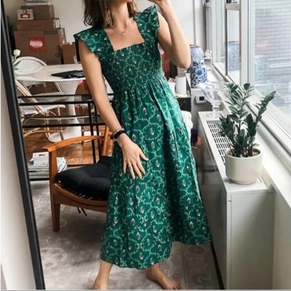 Hill House Ellie Nap Dress in Emerald Trellis Floral
Size XS - Picture 11 of 11